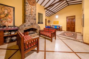 Eagle Rock Bungalow - living room
