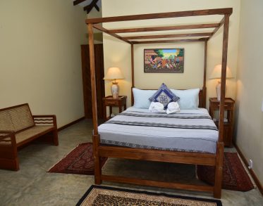 Hawk Double Room in Bungalow